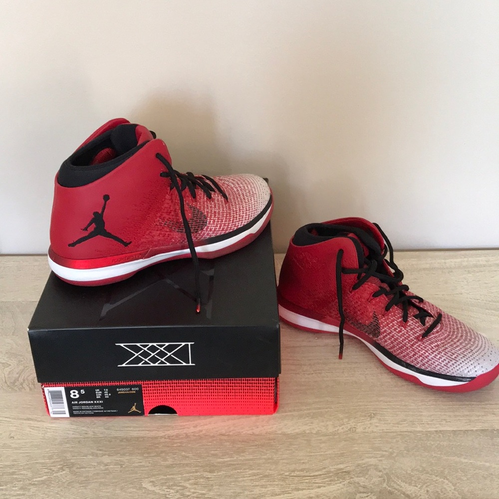 AIR JORDAN XXXI BASKETBALL SHOES 8.5